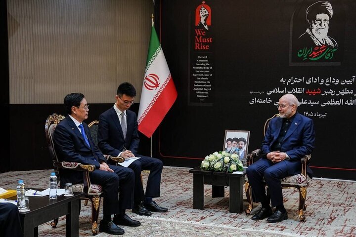 اجازه هرگونه دخالت به آمریکا در تنگه هرمز را نمی‌دهیم