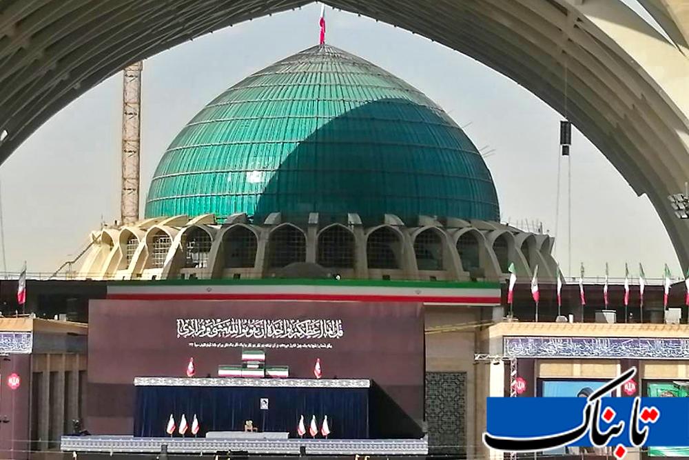 جلوه اربعین و ظهور در خیابانهای تهران/پرچم دوطرفه «ایران» و «خونخواهی» روی گنبد مصلی جلوه اربعین و ظهور در خیابانهای تهران/پرچم دوطرفه «ایران» و «خونخواهی» روی گنبد مصلی