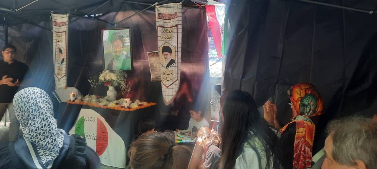 گرامیداشت یاد رهبر شهید ایران در مکزیک گرامیداشت یاد رهبر شهید ایران در مکزیک