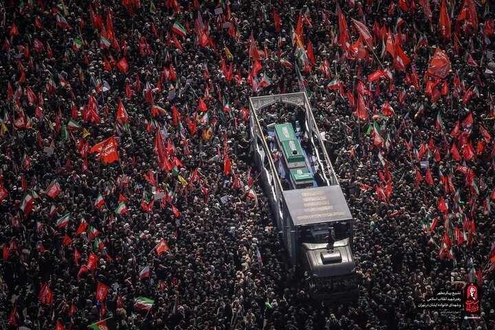صدر: به شرکت کنندگان در مراسم تشییع رهبر شهید در عراق خوشآمد میگوییم/ تایمز اسرائیل: خیابانها مملو از جمعیت است