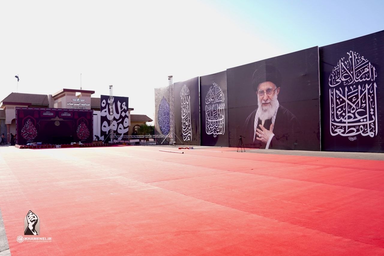 عکس: محل ادای احترام به پیکر رهبر شهید در فرودگاه نجف