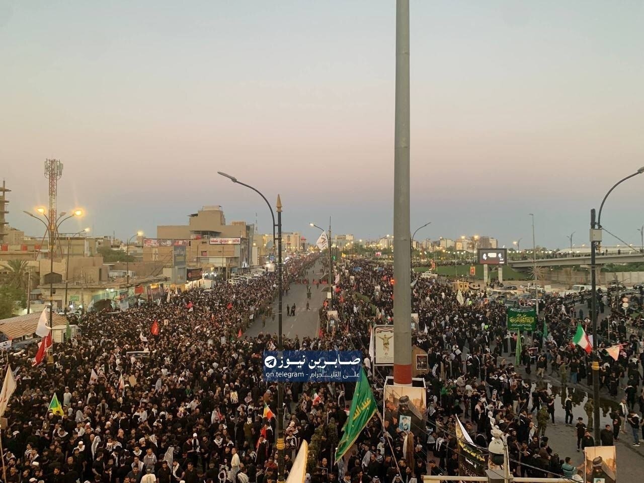 اقامه نماز بر پیکر رهبر شهید ایران در حرم امیرالمومنین/ازدحام بیسابقه در مسیرهای منتهی به نجف/بروزرسانی می شود اقامه نماز بر پیکر رهبر شهید ایران در حرم امیرالمومنین/ازدحام بیسابقه در مسیرهای منتهی به نجف/بروزرسانی می شود