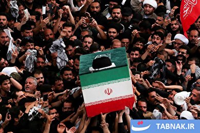 عکس : اقامه نماز و تشییع پیکر مطهر رهبر شهید انقلاب اسلامی در نجف اشرف