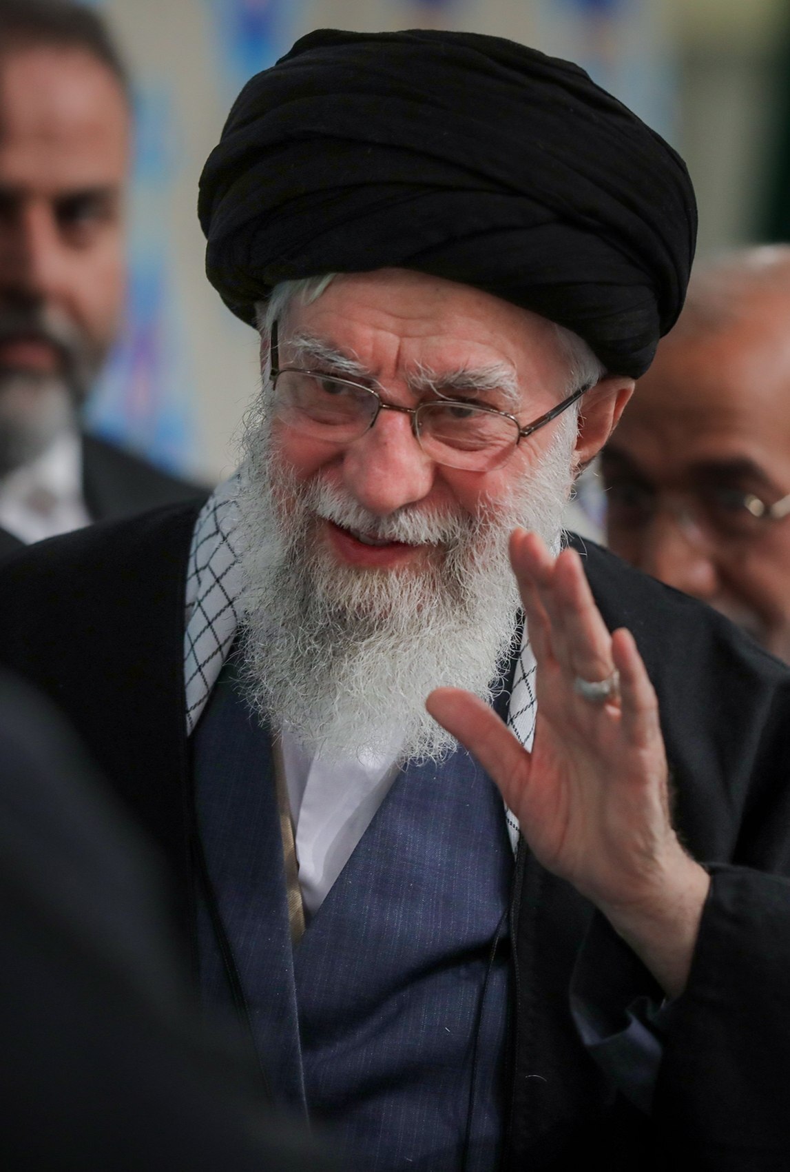 مشهد؛ شهر بی‌خوابِ عشق در آستانه وداع با رهبر شهید/ خیابان امام رضا(ع) میزبان حماسه ای بی وقفه