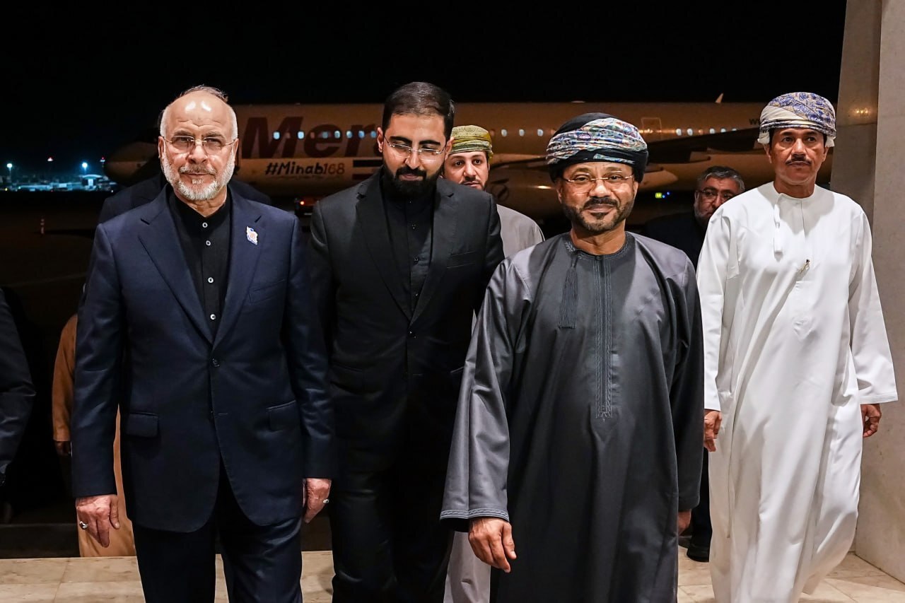 استقبال از قالیباف در بدو ورود به عمان