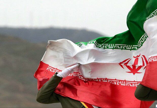 آنچه قانون درباره پرچم ایران می&zwnj;گوید