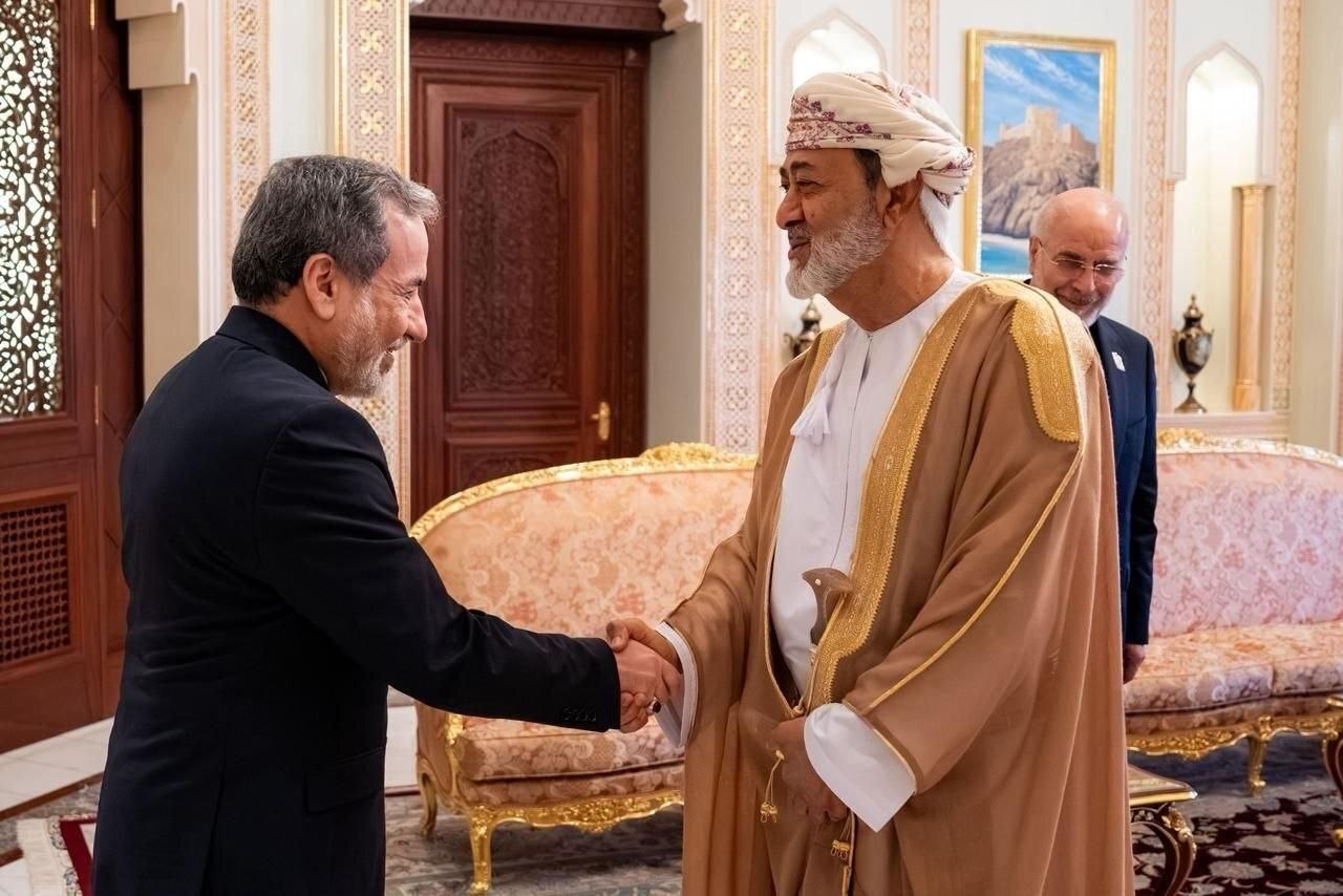دیدار و رایزنی قالیباف و عراقچی با سلطان عمان دیدار و رایزنی قالیباف و عراقچی با سلطان عمان