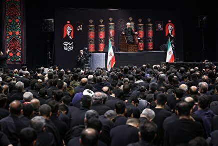 عزاداری شب تاسوعا در جوار محل شهادت رهبر شهید