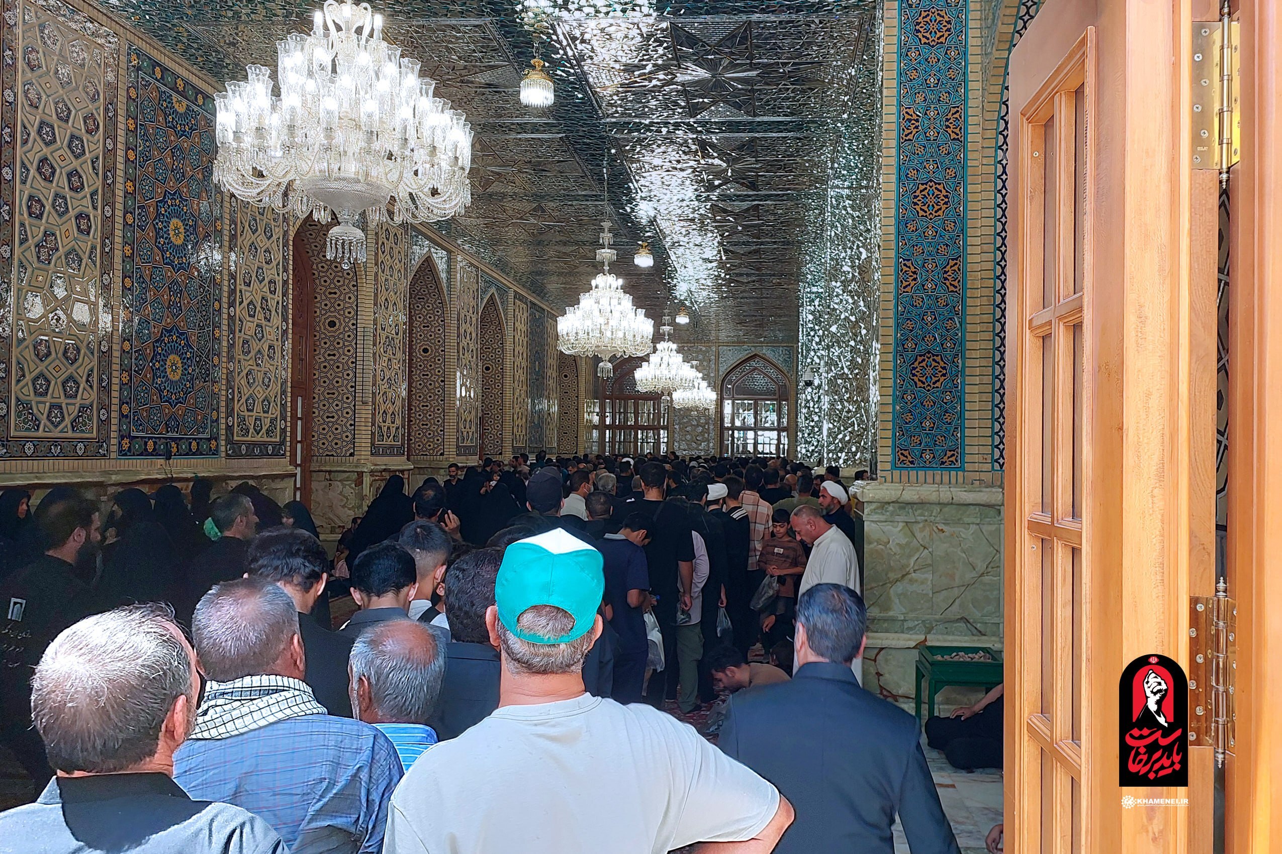 حضور پرشور زائران در رواق دارالذکر
