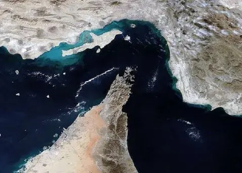 پایگاههای آمریکا در امارات، بحرین، قطر، کویت هدف حمله موشکی سپاه/ هشدار به آمریکا برای هرگونه خطای جدید/بروزرسانی میشود