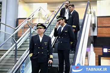 عکس: فرود هواپیمای شجاعت در تهران؛ محاصره الحدیده شکسته شد