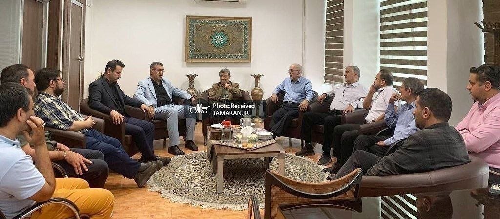 پایان یک شایعه؛ دیدار احمدینژاد با دوستانش