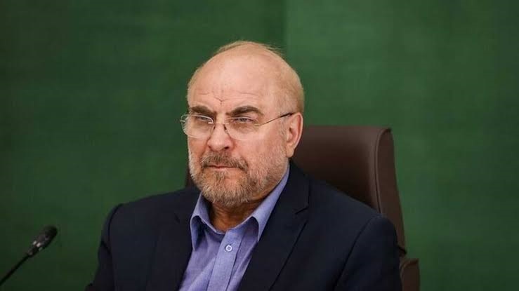 قالیباف: باید همواره آماده نبرد باشیم و در کنار این باید از ابزار دیپلماسی و مذاکره هم استفاده کنیم قالیباف: باید همواره آماده نبرد باشیم و در کنار این باید از ابزار دیپلماسی و مذاکره هم استفاده کنیم