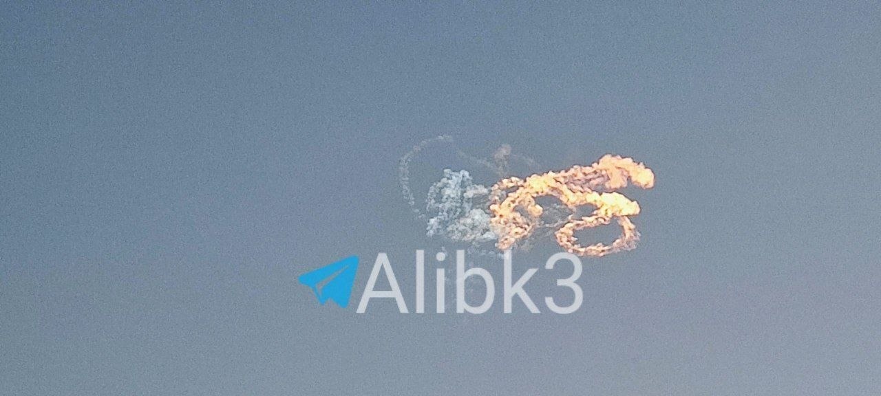 عکس جالب: نمایی از آسمان بحرین و موشک سجیل