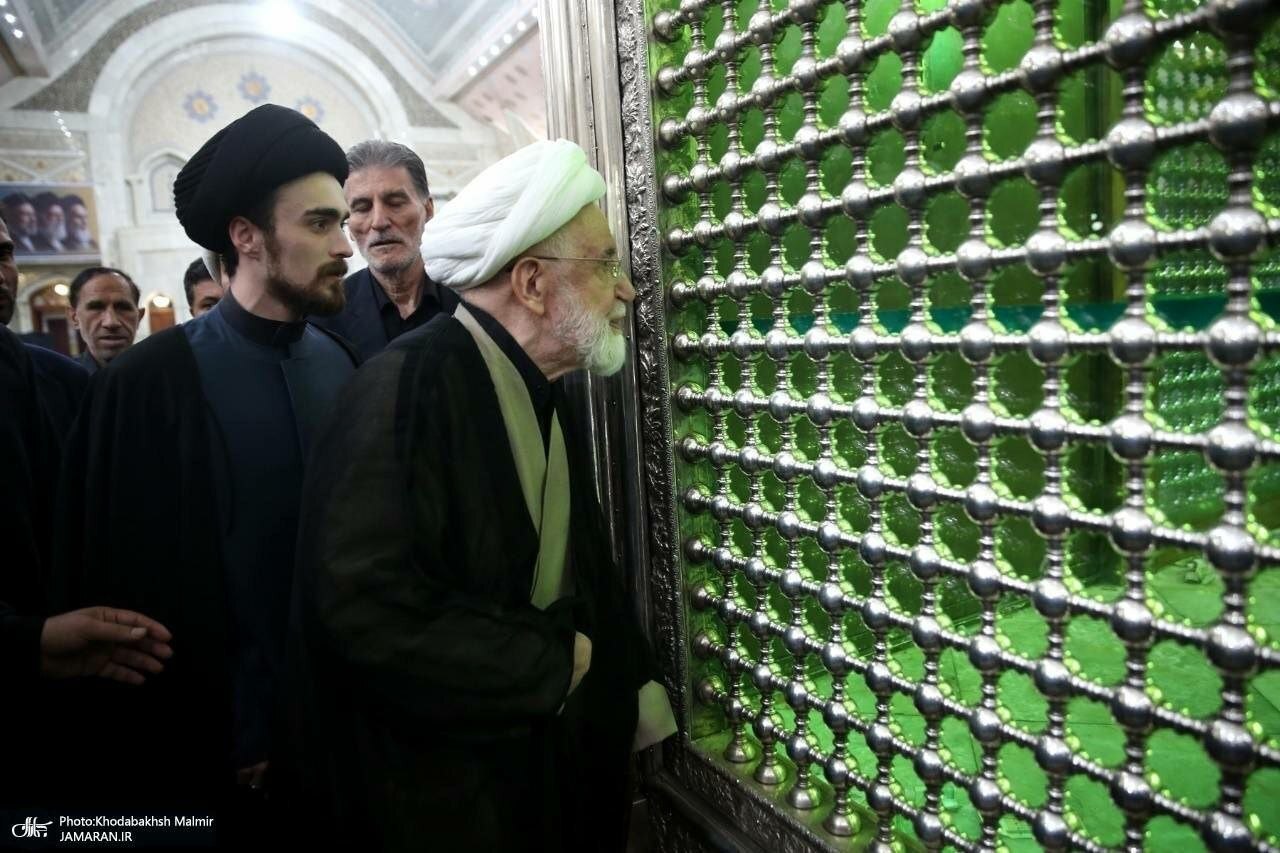 حضور مهدی کروبی در حرم امام خمینی (ره)