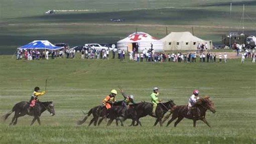 مسابقات سالانه سوارکاری Naadam که هر ساله در اولان باتور برگزار می&zwnj;شود.
REUTERS/Zeev Rozen

