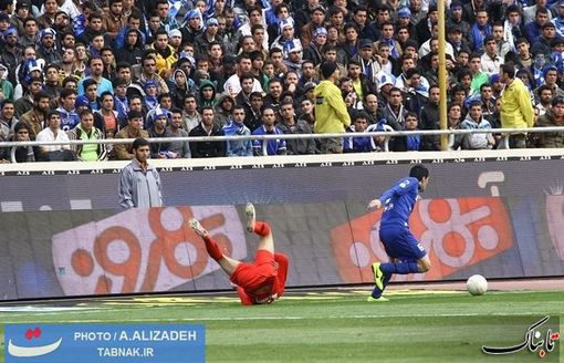 بازی سرد دو تیم در نیمه نخست