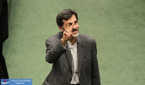 مهدی کوچک زاده بعد از عدم رأی آوردن طرح محدود سازی عکاسان، رو به عکاسان گفت که جلوی هرزه نگاری می ایستد، اما از آنان نیز حمایت می کند.