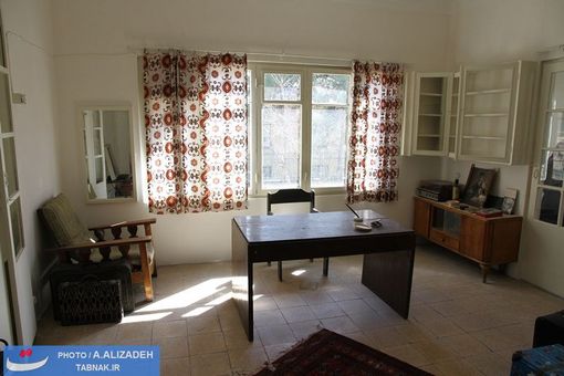 اتاق کار دکتر سیمین دانشور پس از یکسال از درگذشتش