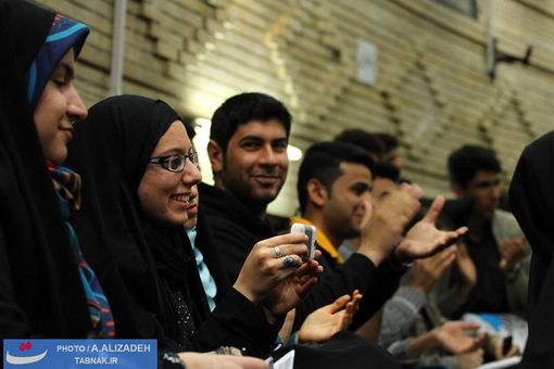حضور پر شور دانشجویان دانشگاه شیراز در جلسه پرسش و پاسخ با دکتر محسن رضایی