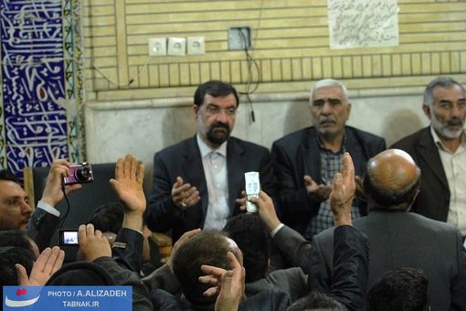 حضور دکتر محسن رضایی در مسجد ساجدین شیراز در همایش تبیین اهداف اقتصاد مقاومتی و تحریم&zwnj;ها