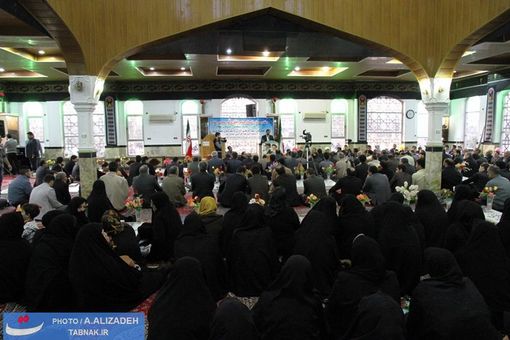 دیدار و استقبال خانواده محترم شهدا از حضور محسن رضایی در گلزار شهدای آستانه اشرفیه