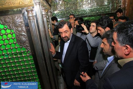 حضور دکتر محسن رضایی در مرقد سیدجلال&zwnj;الدین اشرف در شهرستان آستانه اشرفیه