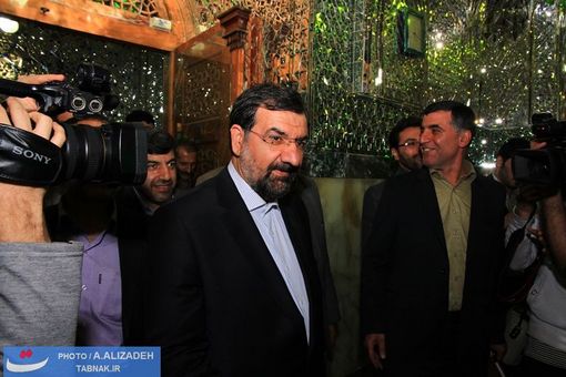 حضور دکتر محسن رضایی در مرقد سیدجلال&zwnj;الدین اشرف در شهرستان آستانه اشرفیه