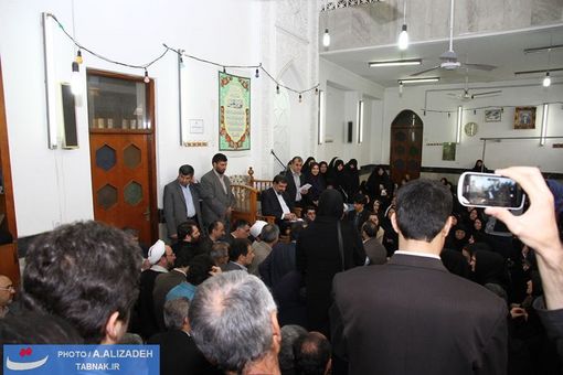 دیدار صمیمی دکتر رضایی با مردم رشت در مسجد انقلاب