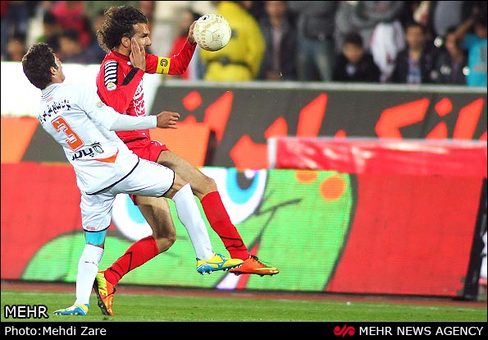 دیدار تیم&zwnj;های فوتبال پرسپولیس و مس کرمان بعدازظهر روز جمعه در ورزشگاه آزادی تهران برگزار شد.