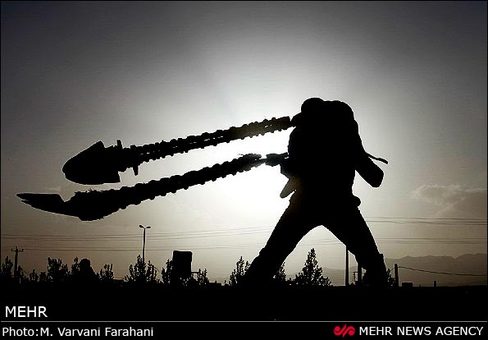 مراسم بیلگردانی شهر نیم ور پس از پایان لایروبی نهر بزرگ این شهر انجام می&zwnj;شود. این آیین قدمتی دو هزار ساله دارد و در فهرست آثار معنوی کشور به ثبت رسیده است. بیل گردانان با بستن یک سه بیل و یک چهار بیل (جمعا هفت بیل) با موی بز به یکدیگر و چرخاندن آن به دور سر تمام هفت آسمان را برای نعمت آب شکر می&zwnj;گویند.