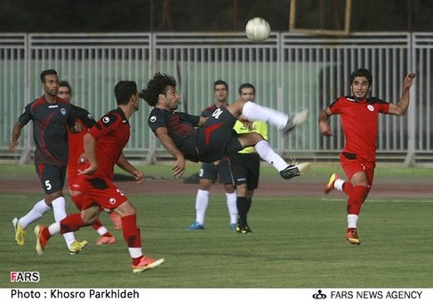 دیدار دوستانه تیم های فوتبال پرسپولیس و فولاد خوزستان