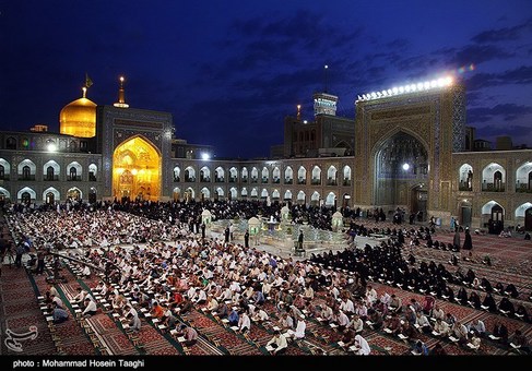 محفل انس با قرآن در حرم امام رضا (ع)
یک&zwnj;شنبه ۲۳ تیر ۱۳۹۲
