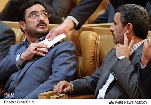 محمود احمدی نژاد و سعید مرتضوی در شصتمین سالگرد تاسیس سازمان تامین اجتماعی
سه شنبه ۲۵ تیر ۱۳۹۲

