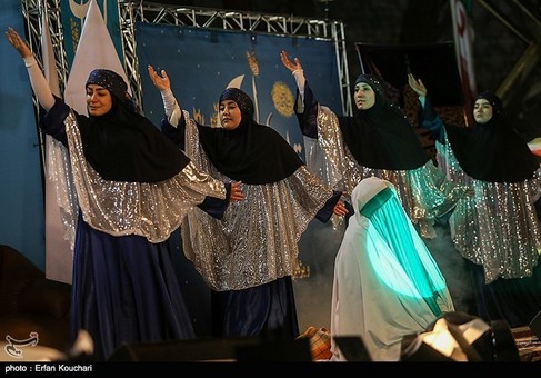 ویژه برنامه بر آستان جانان در میدان امام حسین(ع)
پنج&zwnj;شنبه ۲۷ تیر ۱۳۹۲
