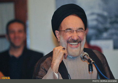 مهمانی افطار شاعران با حضور محمد خاتمی
دوشنبه 31 تیر 1392
