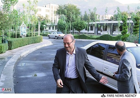 حضور حسین دهقان وزیر دفاع و پشتیبانی نیروهای مسلح در محل وزارت دفاع