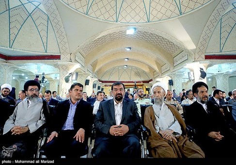 نخستین اجلاس جهانی شهر اسلامی صبح امروز شنبه با حضور نمایندگان 27 کشور اسلامی در شبستان مسجد النبی (ص) قزوین آغاز شد.