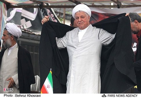 آیت الله هاشمی رفسنجانی رئیس مجمع تشخیص مصلحت نظام در حاشیه مراسم  سالگرد آیت&zwnj;الله صالحی مازندرانی