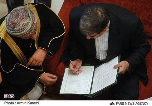 علی جنتی وزیر فرهنگ و ارشاد اسلامی در لابی هتل آزادی
دوشنبه 18 شهریور ماه 1392
