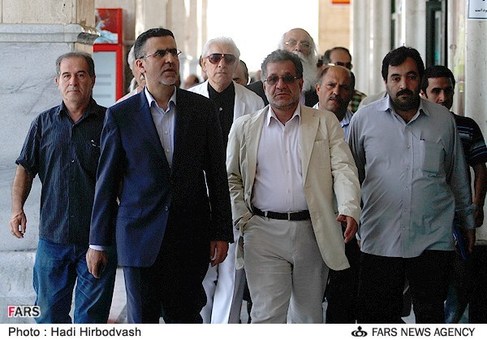 تجدید میثاق کاروان سینمایی ایران با امام راحل، حبیب الله کاسه ساز و حجت الله ایوبی رئیس سازمان سینمایی