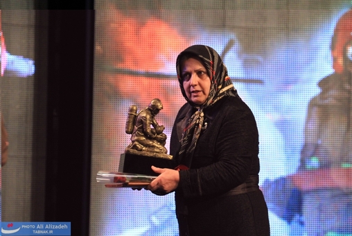 مادر شهید امید عباسی آتش نشان فداکار