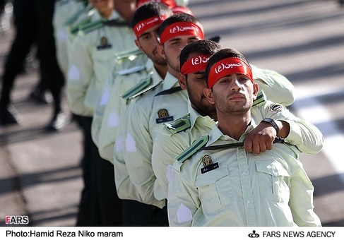 حرکات نمایشی دفاع شخصی درصبحگاه مشترک نیروی انتظامی استان اصفهان
شنبه 13 مهر ماه
