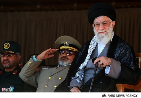 مقام معظم رهبری در مراسم دانش آموختگان دانشجویان ارتش
شنبه 13 مهر ماه
