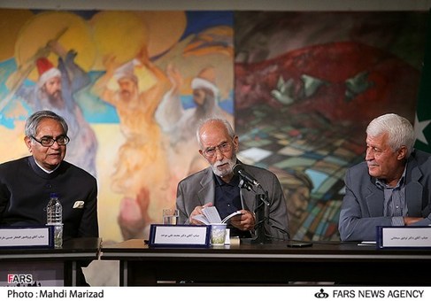 دکتر توفیق سبحانی، دکتر محمدعلی موحد و پروفسور افتخار حسین عارف در مراسم رونمایی از کتاب احوال دل گداخته
دوشنبه 15 مهرماه
