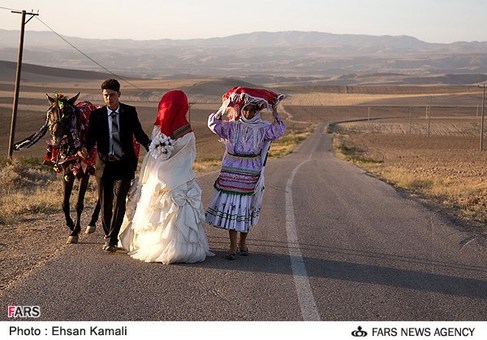 آئین عروسی سنتی کرمانچ در روستای آدینه قلی خراسان شمالی
دوشنبه 15 مهرماه
