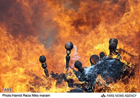 امحای بیش از 2 تن مواد مخدر در دولت آباد اصفهان
چهارشنبه 17 مهر ماه
