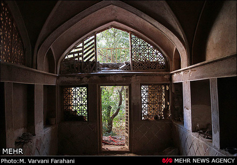 منزل تاریخی قاسمی ها در حال تخریب