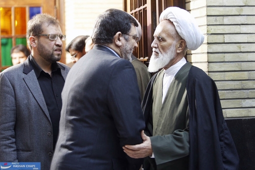 عبدالحسین روح&zwnj;الامینی از اساتید دانشگاه علوم پزشکی تهران و آیت الله حائری شیرازی، عضو مجلس خبرگان رهبری