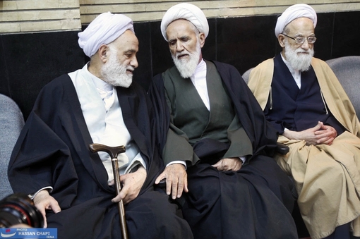  آیت الله حائری شیرازی،آیت الله امامی کاشانی و حجت الاسلام قرائتی در مسجد نور تهران